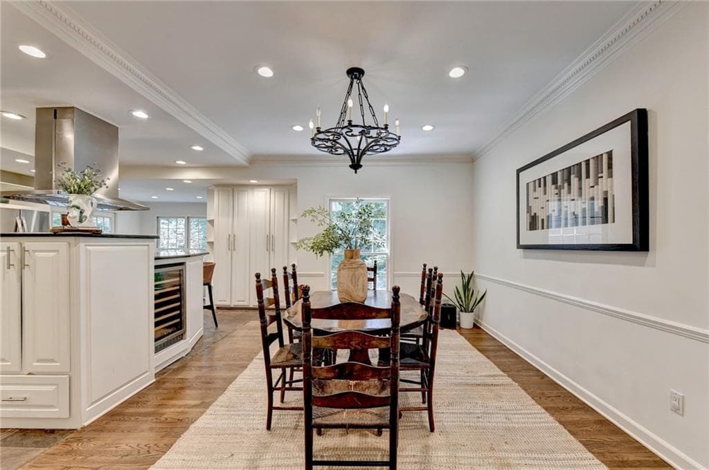 4 bedroom, 4 bathroom, 3,148 sq ft single family residence under contract at 585 Cambridge Way, Sandy Springs, GA 30328 — photo 10