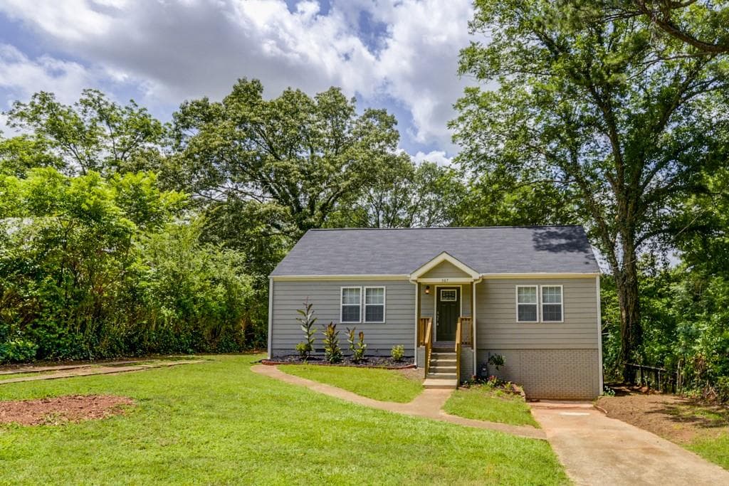 3 bedroom, 2 bathroom, 1,334 sq ft single family residence for rent at 567 Ashburton Avenue, Decatur, GA 30032 for $2,195 a month