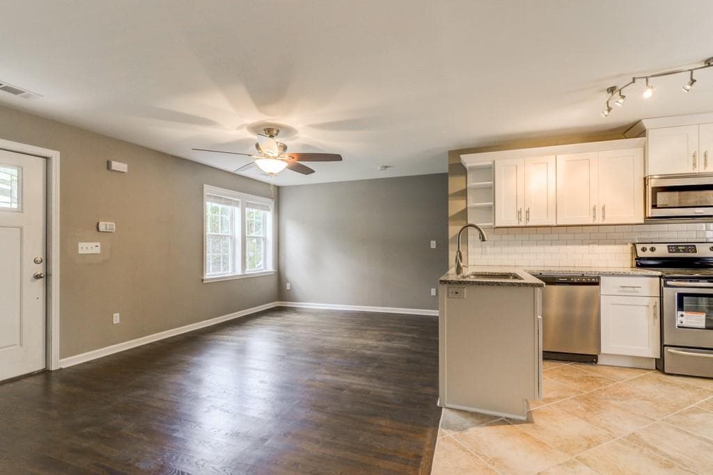 3 bedroom, 2 bathroom, 1,334 sq ft single family residence for rent at 567 Ashburton Avenue, Decatur, GA 30032 for $2,195 a month — photo 6