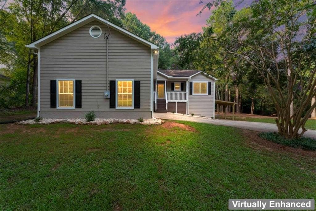 6 bedroom, 3 bathroom, 2,768 sq ft single family residence under contract at 13 Old Mill Court, Stockbridge, GA 30281 — photo 3