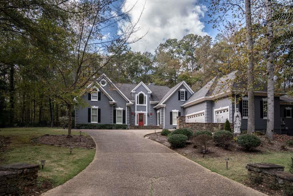 6 bedroom, 5 bathroom, 5,200 sq ft single family residence for sale at 21 River Pine Drive, Rome, GA 30165 — photo 3