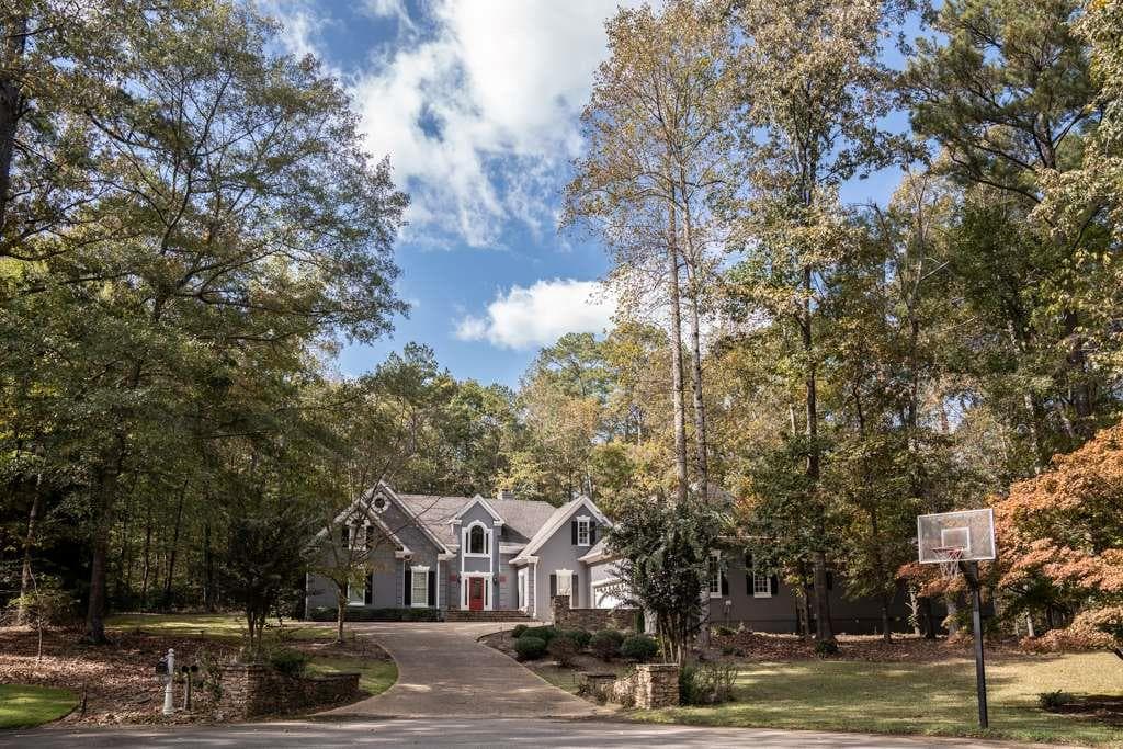 6 bedroom, 5 bathroom, 5,200 sq ft single family residence for sale at 21 River Pine Drive, Rome, GA 30165 — photo 4