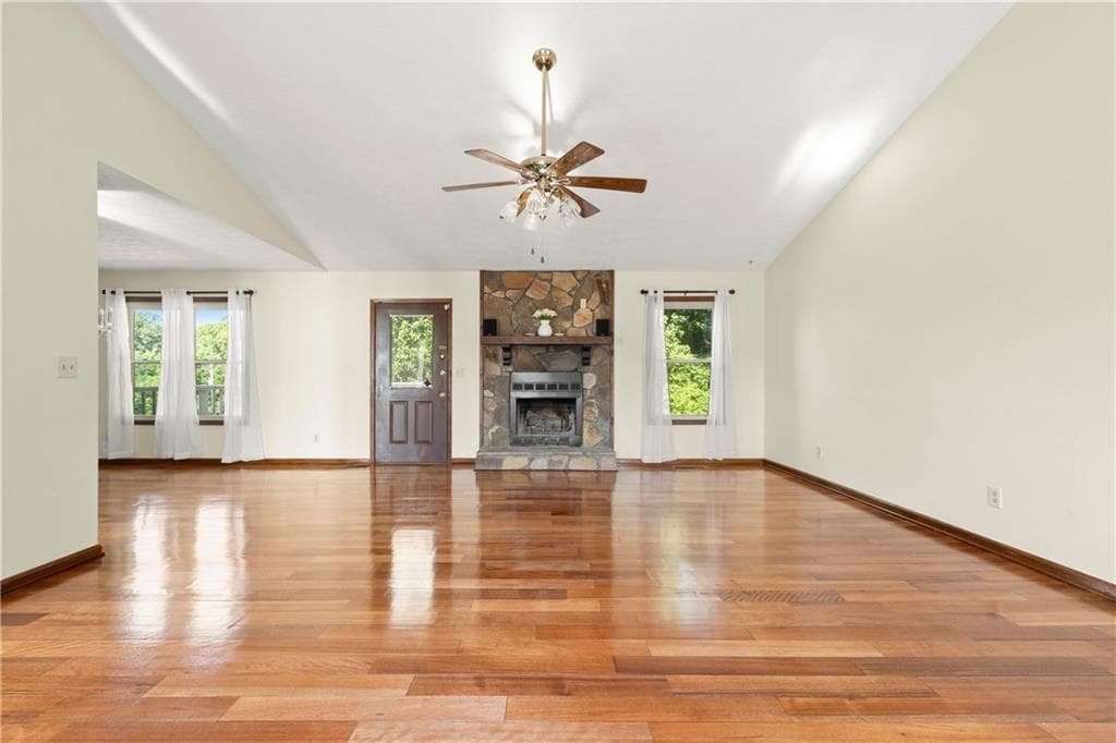 4 bedroom, 3 bathroom, 2,536 sq ft single family residence for sale at 2315 St James Court, Marietta, GA 30066 — photo 6