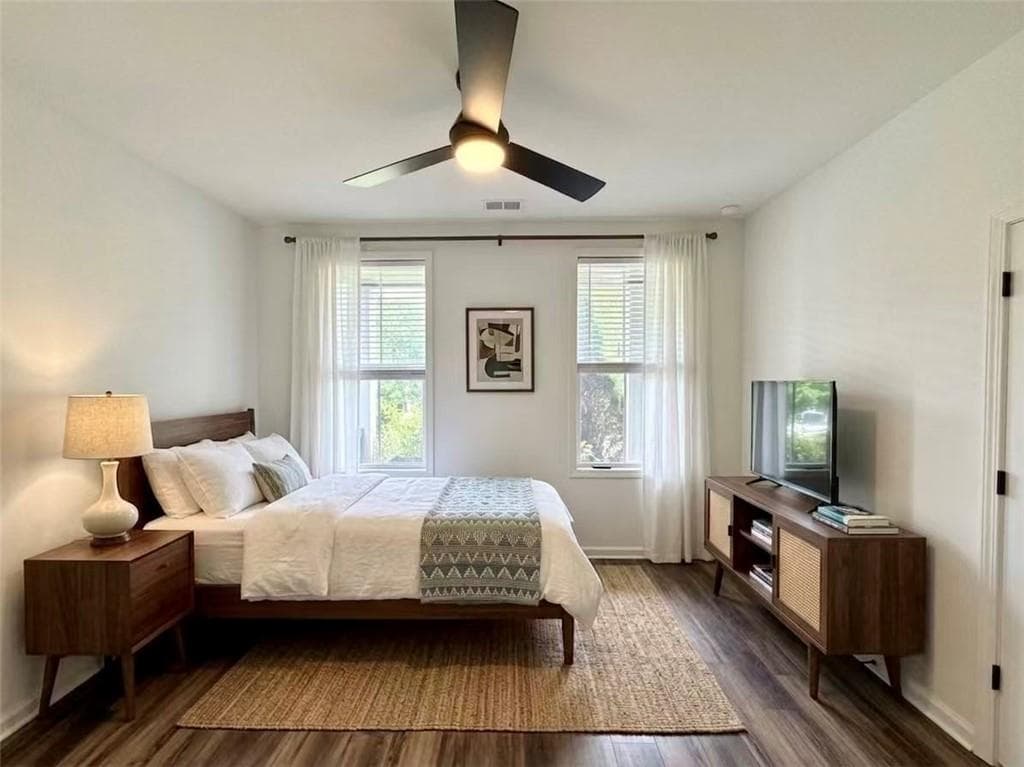 3 bedroom, 4 bathroom, 1,970 sq ft single family residence under contract at 4399 Gillon Circle, Atlanta, GA 30339 — photo 6