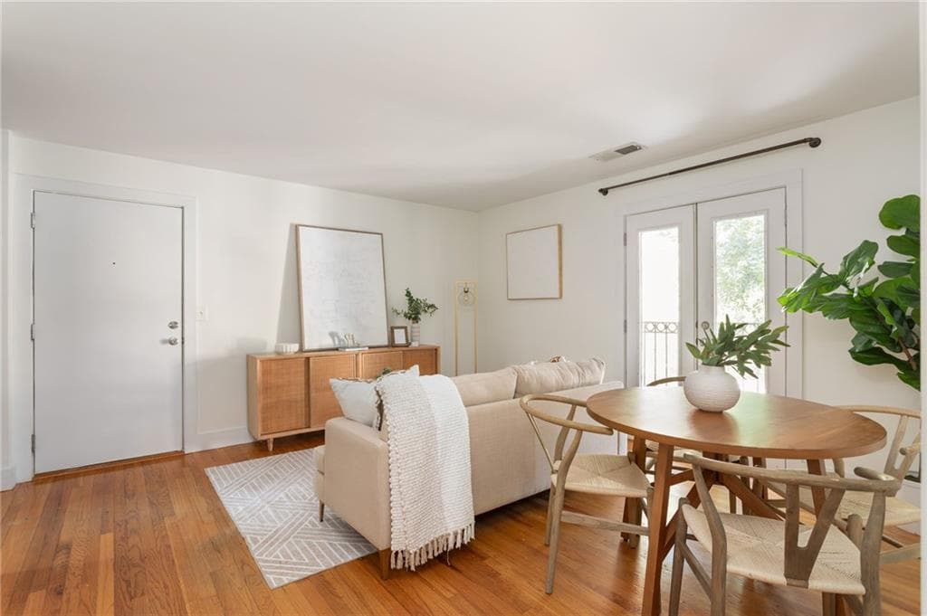 1 bedroom, 1 bathroom, 667 sq ft condominium for sale at 2023 Oakview Road 223, Atlanta, GA 30317 — photo 3