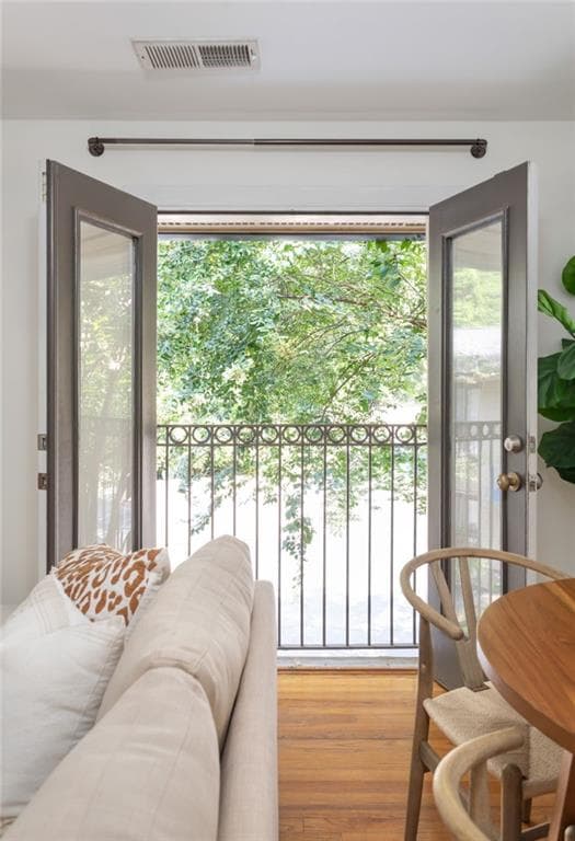 1 bedroom, 1 bathroom, 667 sq ft condominium for sale at 2023 Oakview Road 223, Atlanta, GA 30317 — photo 5