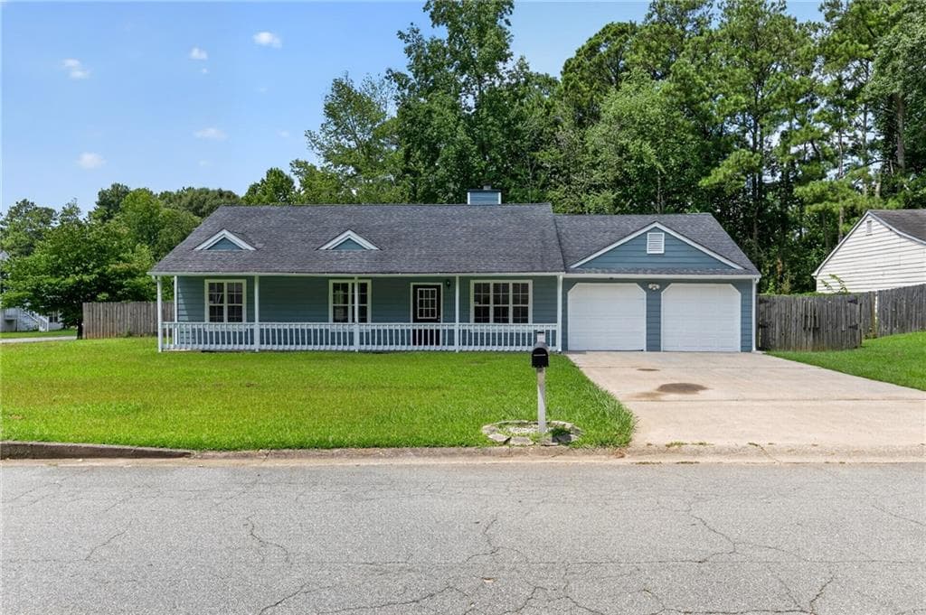 3 bedroom, 2 bathroom, 1,414 sq ft single family residence for sale at 3192 Caley Mill Drive, Powder Springs, GA 30127 — photo 1 of 17