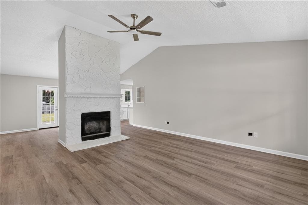 3 bedroom, 2 bathroom, 1,414 sq ft single family residence for sale at 3192 Caley Mill Drive, Powder Springs, GA 30127 — photo 2