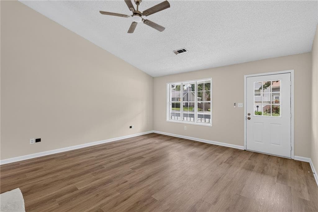 3 bedroom, 2 bathroom, 1,414 sq ft single family residence for sale at 3192 Caley Mill Drive, Powder Springs, GA 30127 — photo 4