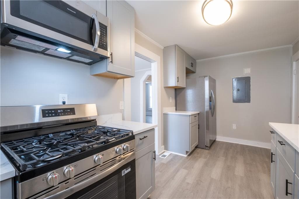 3 bedroom, 1 bathroom, 1,178 sq ft single family residence for sale at 2209 Wingate Street, Atlanta, GA 30310 — photo 4