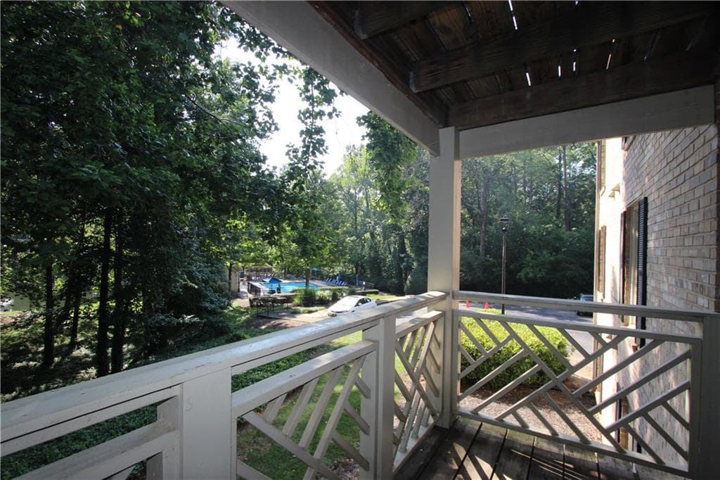 3 bedroom, 2 bathroom, 1,260 sq ft condominium for sale at 3650 Ashford Dunwoody Road 918, Atlanta, GA 30319 — photo 8
