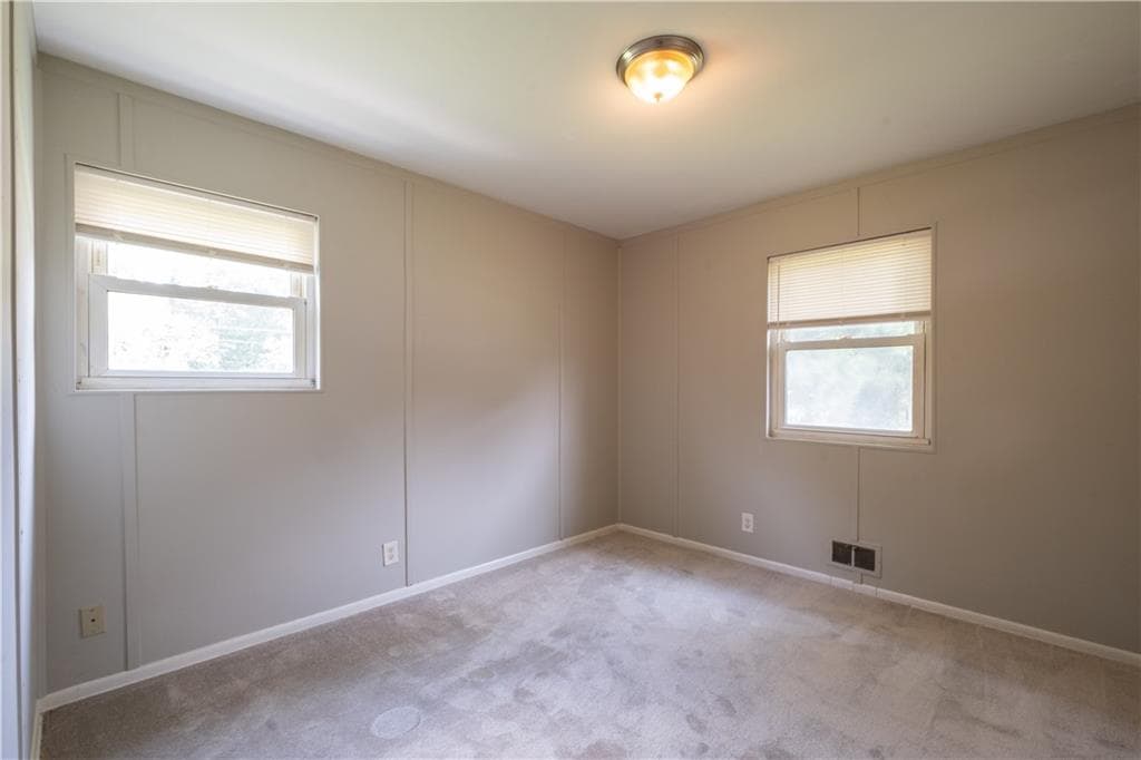 4 bedroom, 2 bathroom, 1,000 sq ft single family residence for sale at 2660 Beacon Drive, Atlanta, GA 30349 — photo 10