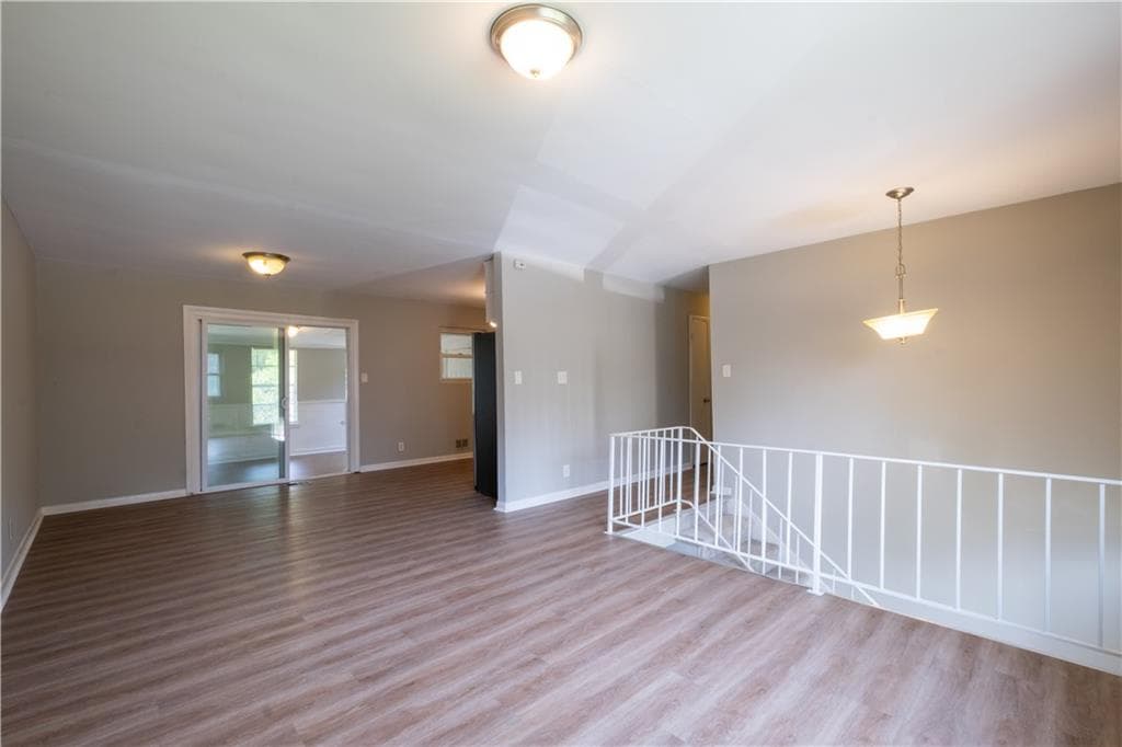 4 bedroom, 2 bathroom, 1,000 sq ft single family residence for sale at 2660 Beacon Drive, Atlanta, GA 30349 — photo 4