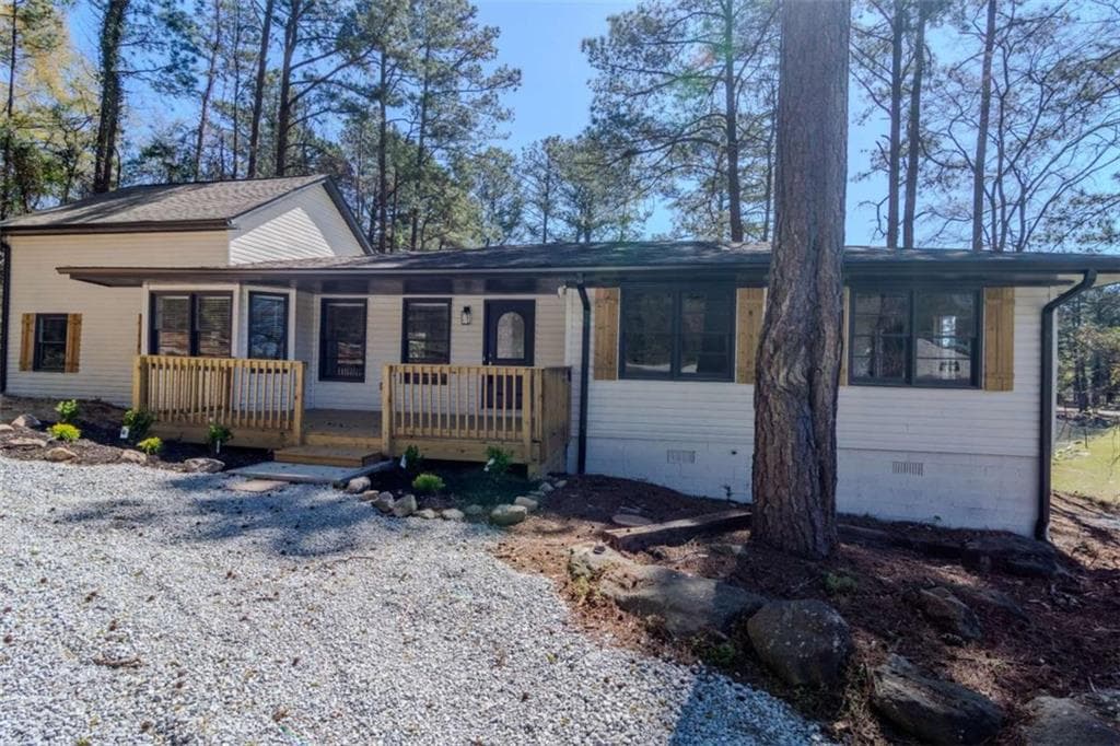 3 bedroom, 2 bathroom, 2,245 sq ft single family residence under contract at 2541 Winding Lake Trail, Conyers, GA 30012