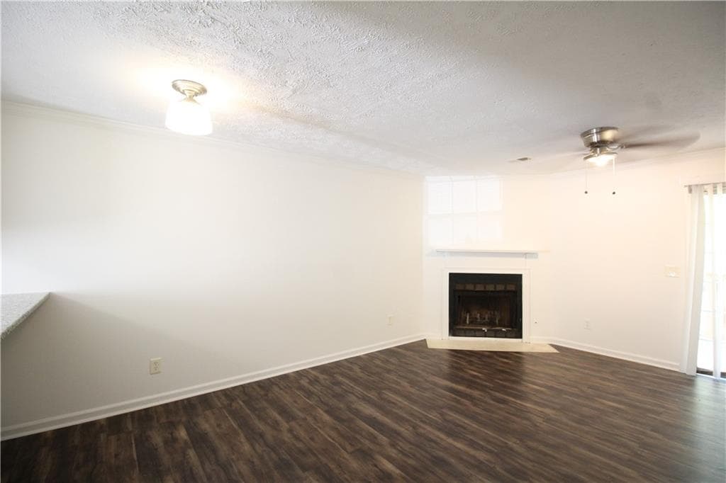 2 bedroom, 3 bathroom, 1,152 sq ft townhouse for sale at 4031 Bayside Circle, Atlanta, GA 30340 — photo 6