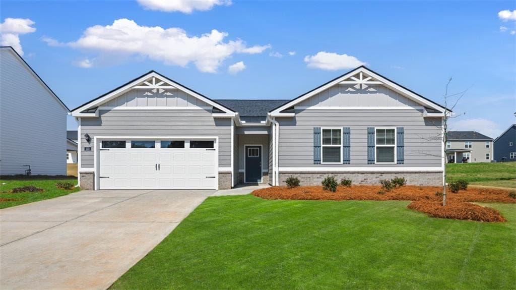 4 bedroom, 3 bathroom, 2,250 sq ft single family residence for sale at 539 Abbott Road, Statham, GA 30666