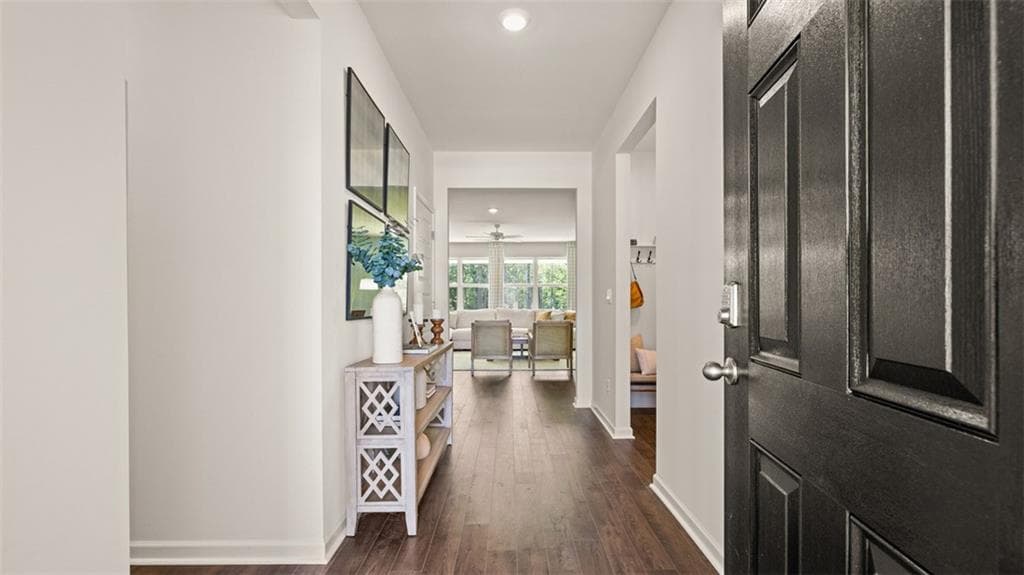 4 bedroom, 3 bathroom, 2,250 sq ft single family residence for sale at 539 Abbott Road, Statham, GA 30666 — photo 3