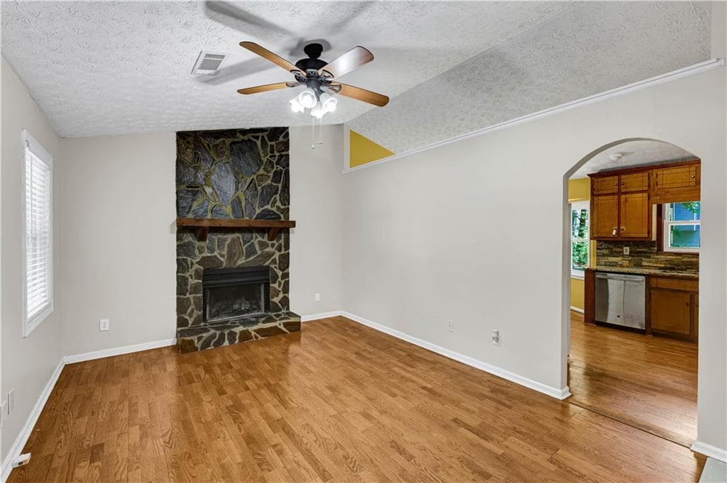 4 bedroom, 3 bathroom, 1,738 sq ft single family residence for sale at 1501 Fieldrock Court, Lawrenceville, GA 30043 — photo 5