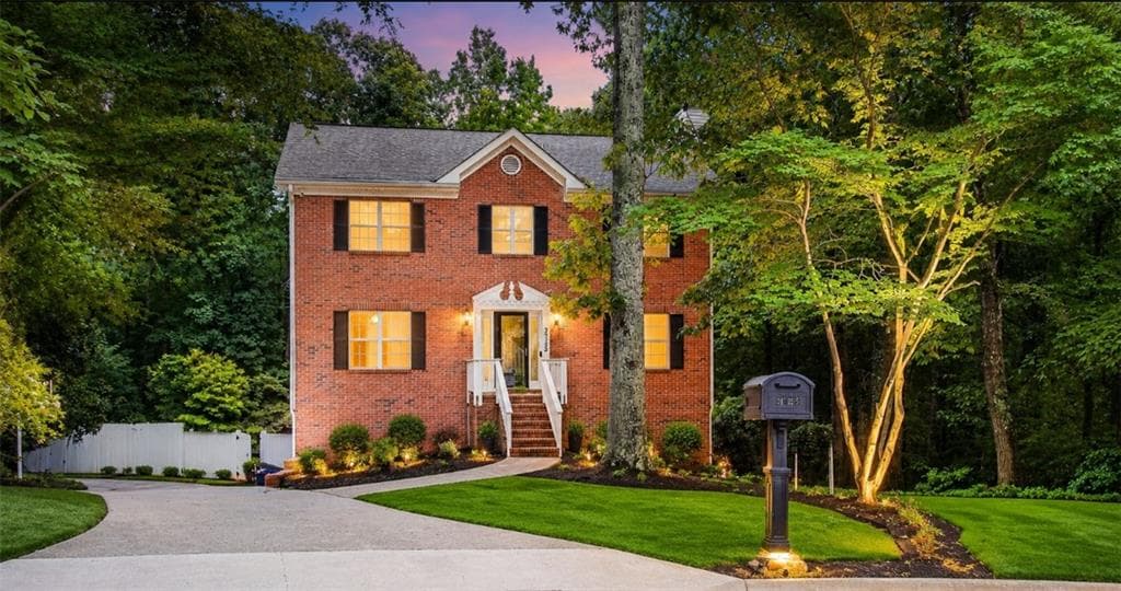 4 bedroom, 4 bathroom, 2,238 sq ft single family residence for sale at 3735 Warwick Way, Snellville, GA 30039