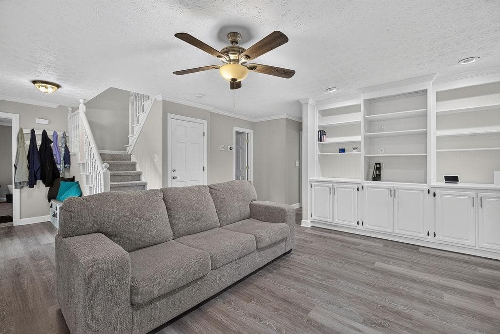 4 bedroom, 4 bathroom, 2,238 sq ft single family residence for sale at 3735 Warwick Way, Snellville, GA 30039 — photo 4