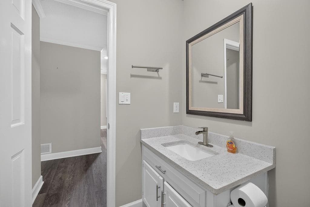 4 bedroom, 4 bathroom, 2,238 sq ft single family residence for sale at 3735 Warwick Way, Snellville, GA 30039 — photo 9