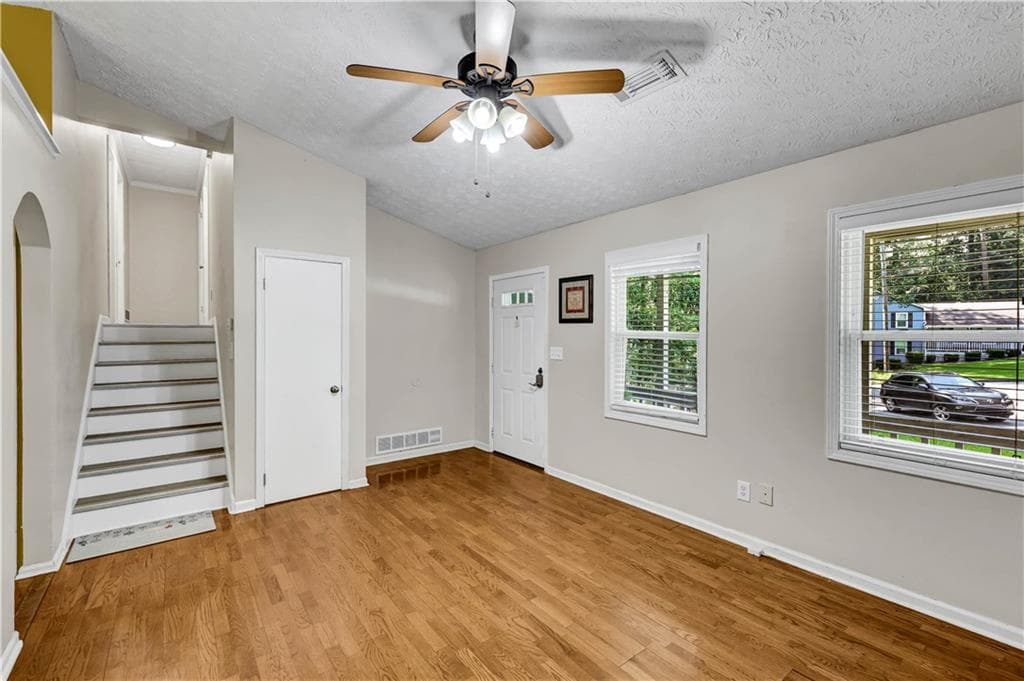 4 bedroom, 3 bathroom, 1,738 sq ft single family residence for sale at 1501 Fieldrock Court, Lawrenceville, GA 30043 — photo 3