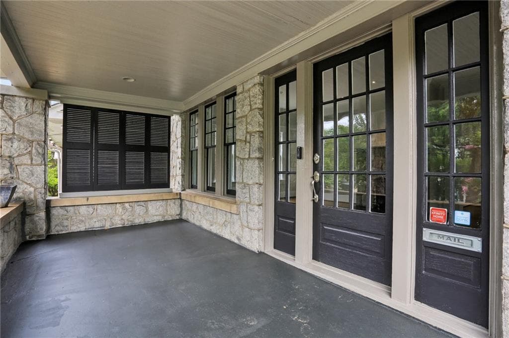 4 bedroom, 3 bathroom, 2,920 sq ft single family residence for sale at 1079 Monroe Drive, Atlanta, GA 30306 — photo 4
