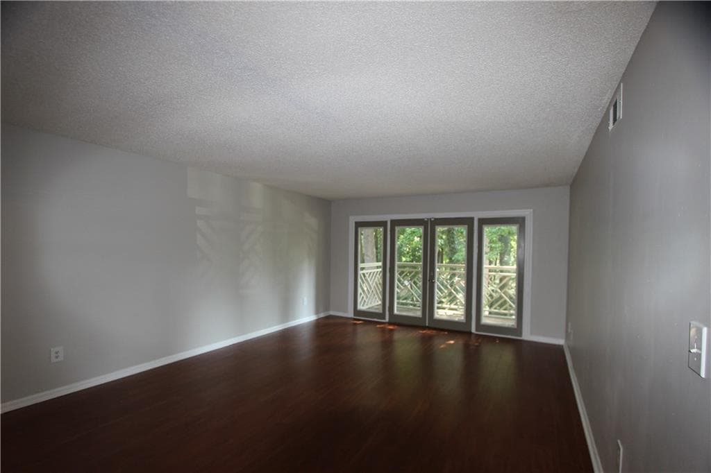3 bedroom, 2 bathroom, 1,260 sq ft condominium for sale at 3650 Ashford Dunwoody Road 918, Atlanta, GA 30319 — photo 7
