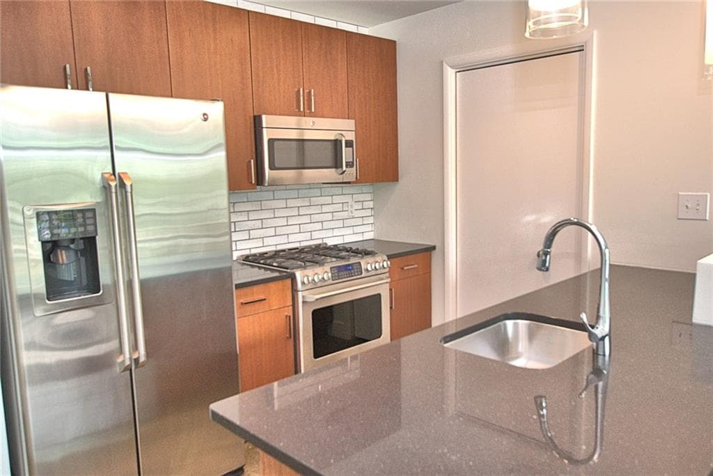 1 bedroom, 1 bathroom, 760 sq ft condominium for rent at 845 Spring Street 109, Atlanta, GA 30308 for $1,850 a month — photo 5