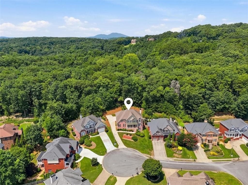 5 bedroom, 6 bathroom, 4,270 sq ft single family residence for sale at 1103 Promontory Drive, Marietta, GA 30062 — photo 2