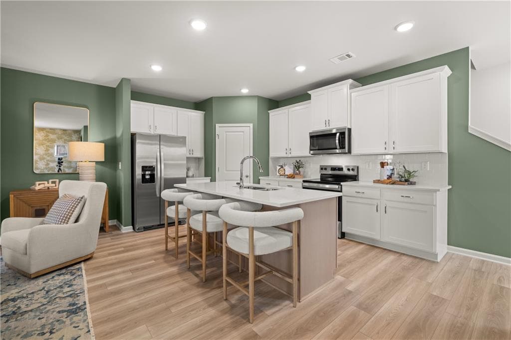 4 bedroom, 3 bathroom, 2,004 sq ft townhouse for sale at 3283 Lake Carlton Road 15, Loganville, GA 30052 — photo 6