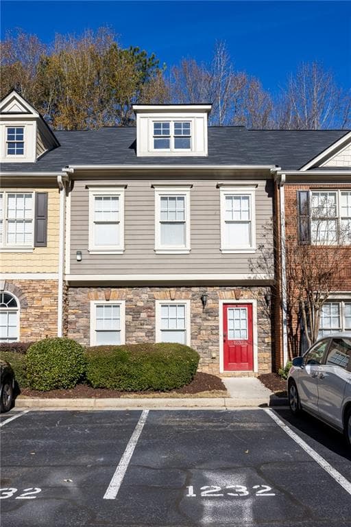 2 bedroom, 3 bathroom, 1,435 sq ft townhouse for rent at 1232 Harris Commons Place 1232, Roswell, GA 30076 for $2,100 a month — photo 1 of 27