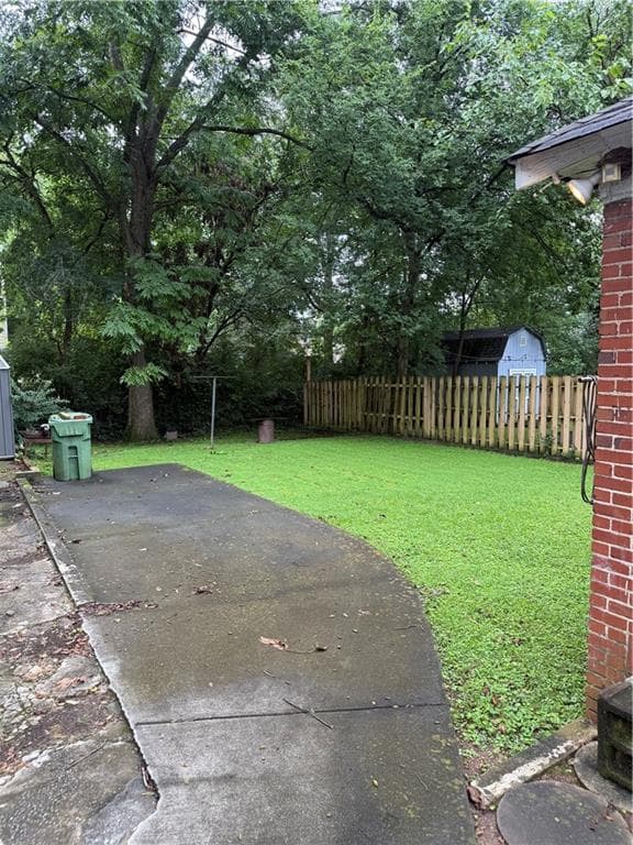 3 bedroom, 1 bathroom, 1,168 sq ft single family residence under contract at 1115 Hawthorne Street, Atlanta, GA 30307 — photo 5