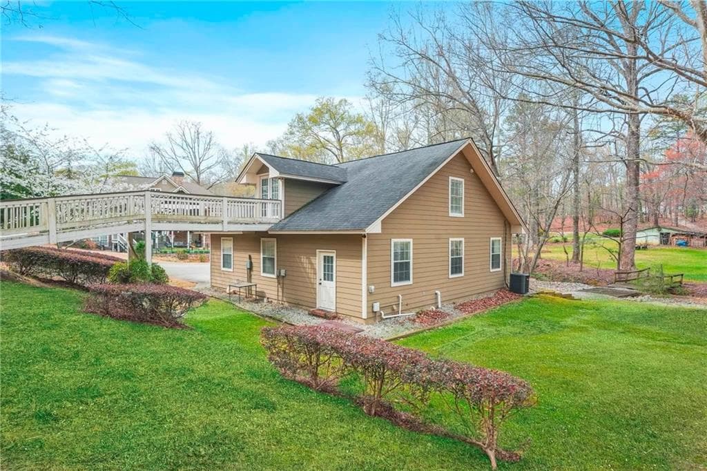 6 bedroom, 6 bathroom, 8,836 sq ft single family residence under contract at 1267 Old Victron School Road, Hoschton, GA 30548 — photo 3