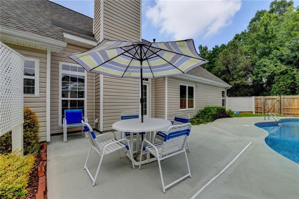 3 bedroom, 2 bathroom, 1,829 sq ft single family residence under contract at 1831 Stillbrook Way, Lawrenceville, GA 30043 — photo 9