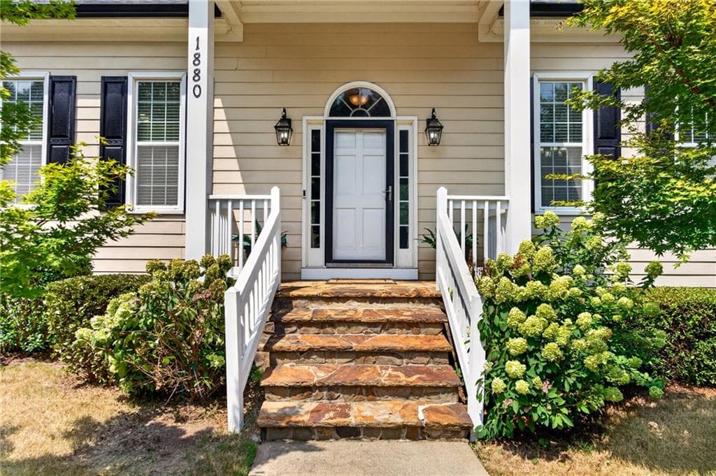 4 bedroom, 3 bathroom, 2,725 sq ft single family residence under contract at 1880 Mayfield Road, Alpharetta, GA 30009 — photo 2