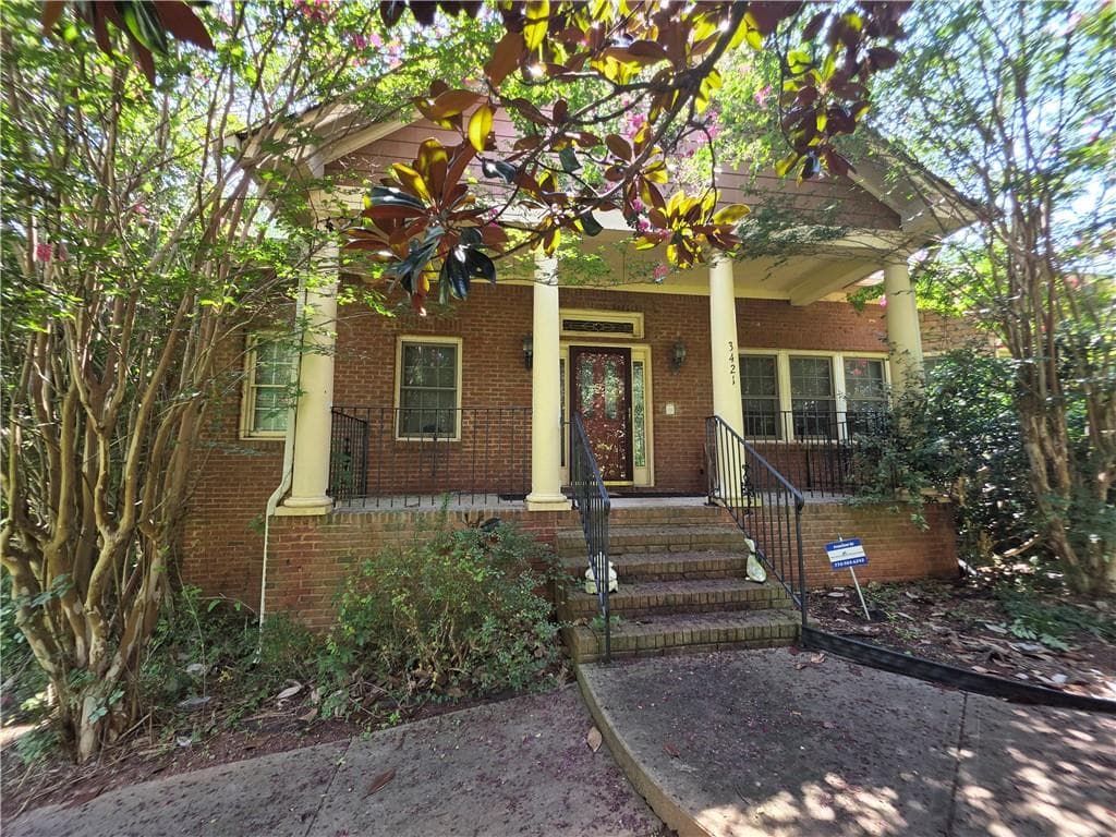 6 bedroom, 5 bathroom, 7,677 sq ft single family residence for sale at 3421 Rainbow Drive, Decatur, GA 30034 — photo 2
