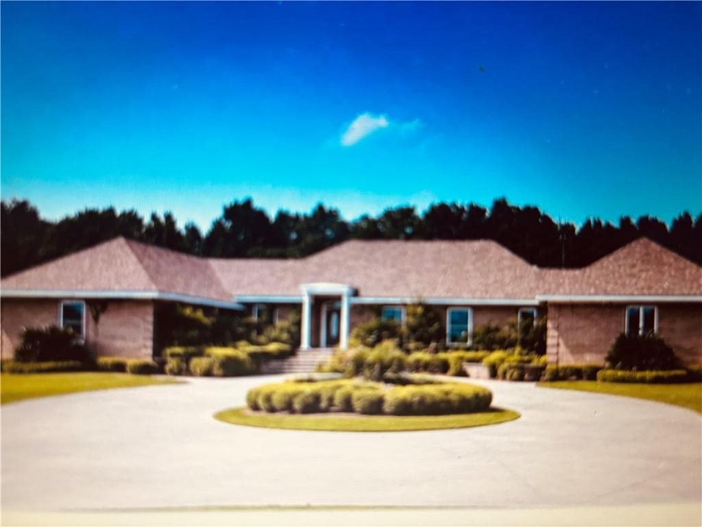 5 bedroom, 5 bathroom, 5,984 sq ft single family residence for sale at 1964 Coney Road, Vienna, GA 31092