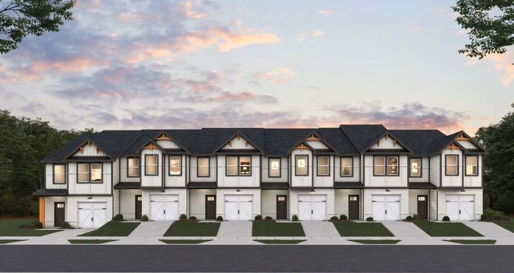3 bedroom, 3 bathroom, 1,635 sq ft townhouse for sale at 5232 MUNDY Grove Lane, Gainesville, GA 30504