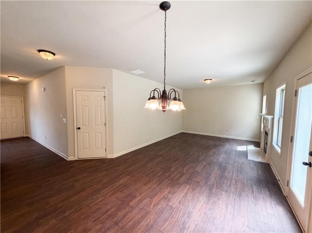4 bedroom, 3 bathroom, 1,980 sq ft single family residence under contract at 1036 Glenwyck Drive, Braselton, GA 30517 — photo 3