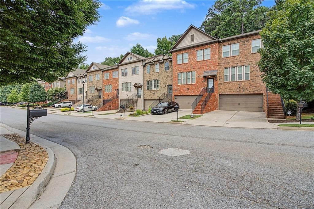 3 bedroom, 4 bathroom, 2,140 sq ft townhouse under contract at 2168 Mission View Drive, Lawrenceville, GA 30043 — photo 4