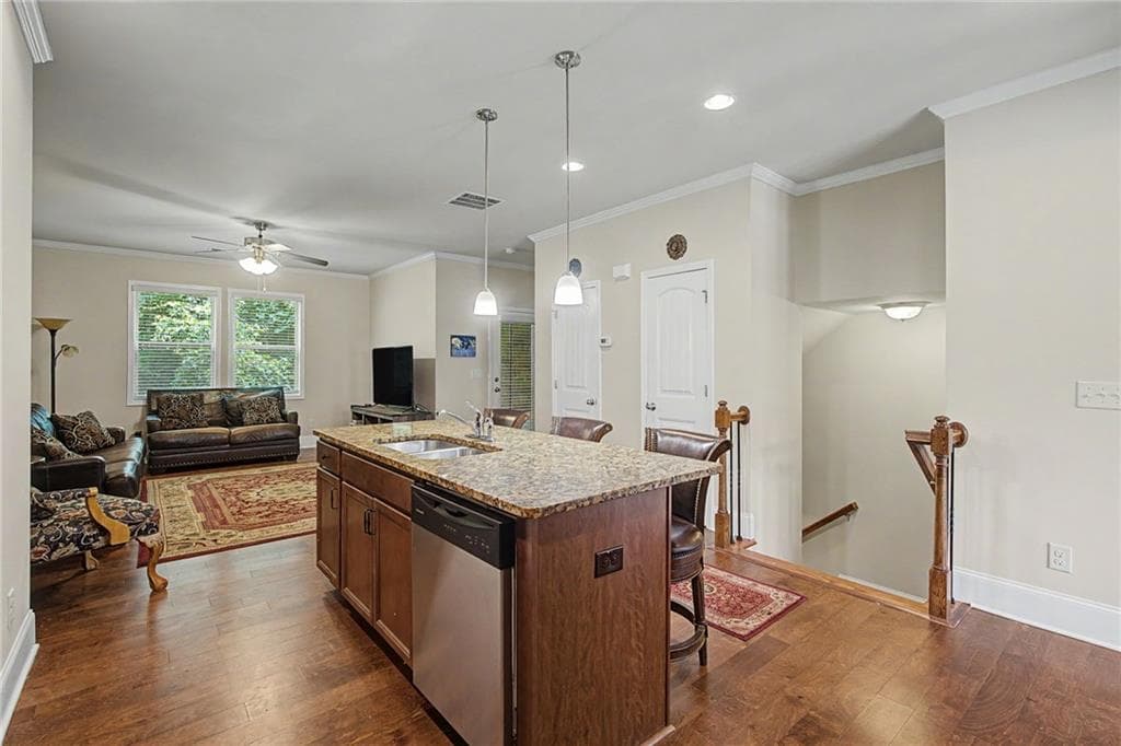 3 bedroom, 4 bathroom, 2,140 sq ft townhouse under contract at 2168 Mission View Drive, Lawrenceville, GA 30043 — photo 9
