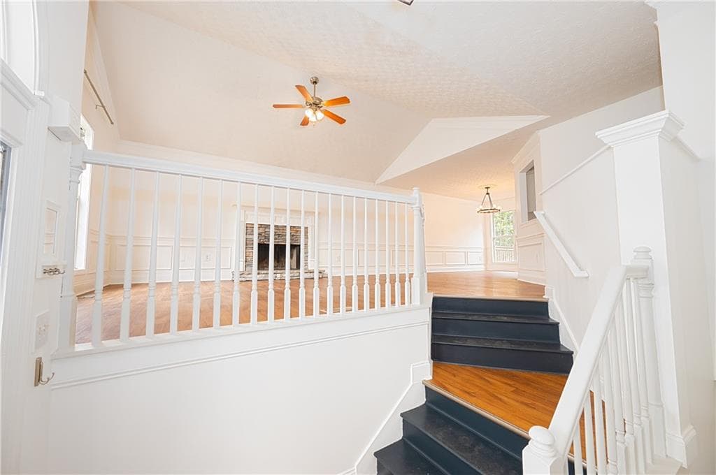 5 bedroom, 3 bathroom, 2,572 sq ft single family residence for sale at 6532 Sundial Avenue, Flowery Branch, GA 30542 — photo 2