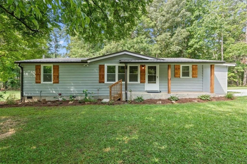 3 bedroom, 2 bathroom, 1,081 sq ft single family residence under contract at 1229 Georgia Avenue, Bremen, GA 30110