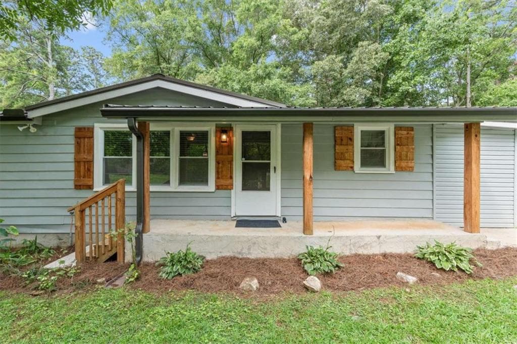 3 bedroom, 2 bathroom, 1,081 sq ft single family residence under contract at 1229 Georgia Avenue, Bremen, GA 30110 — photo 5