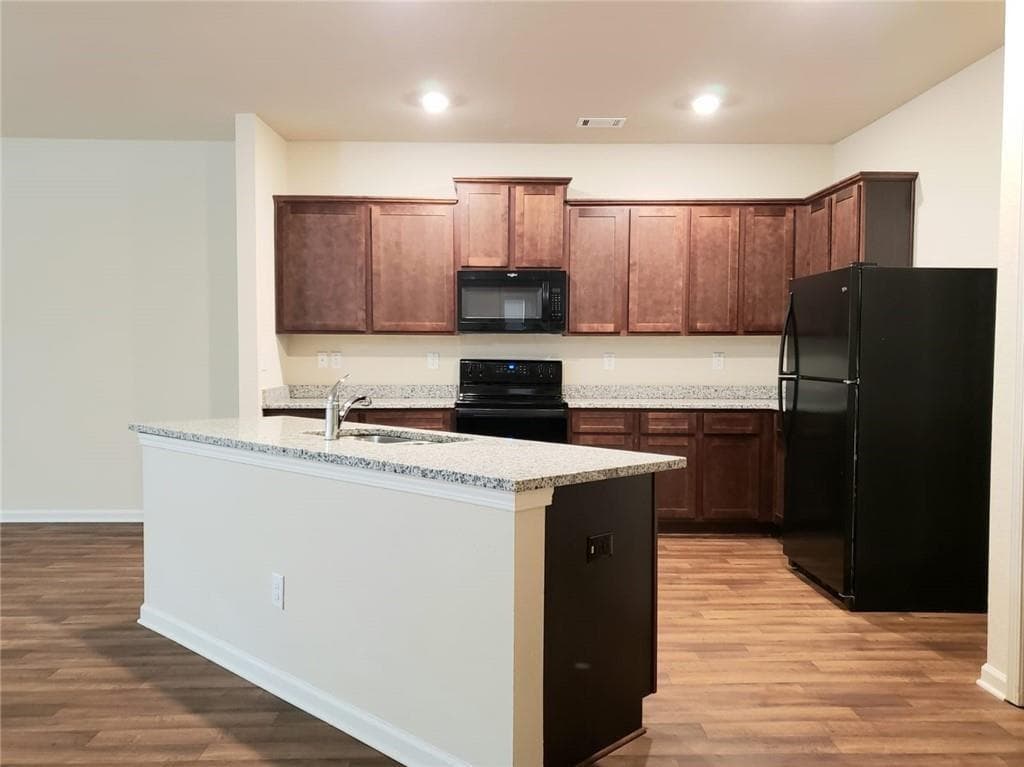 3 bedroom, 2 bathroom, 1,615 sq ft single family residence for rent at 939 Independence Avenue, Pendergrass, GA 30567 for $1,770 a month — photo 2