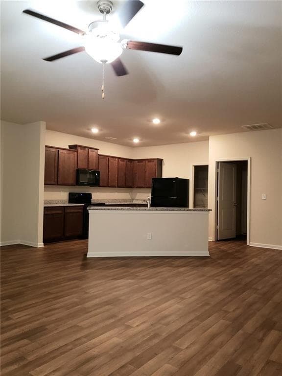 3 bedroom, 2 bathroom, 1,615 sq ft single family residence for rent at 939 Independence Avenue, Pendergrass, GA 30567 for $1,770 a month — photo 5