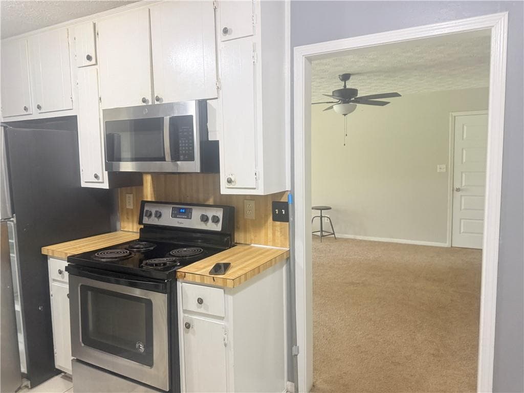 3 bedroom, 2 bathroom, 2,168 sq ft single family residence under contract at 976 Bernice Court, Lawrenceville, GA 30045 — photo 3