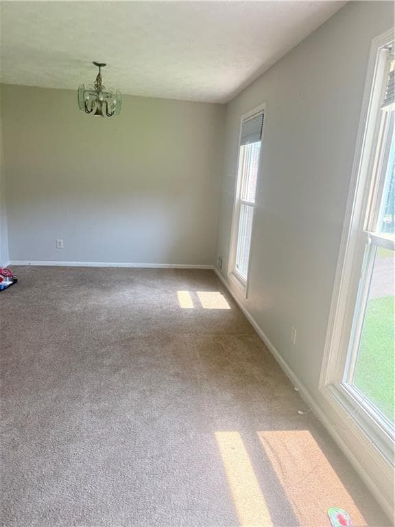 3 bedroom, 2 bathroom, 2,168 sq ft single family residence under contract at 976 Bernice Court, Lawrenceville, GA 30045 — photo 4