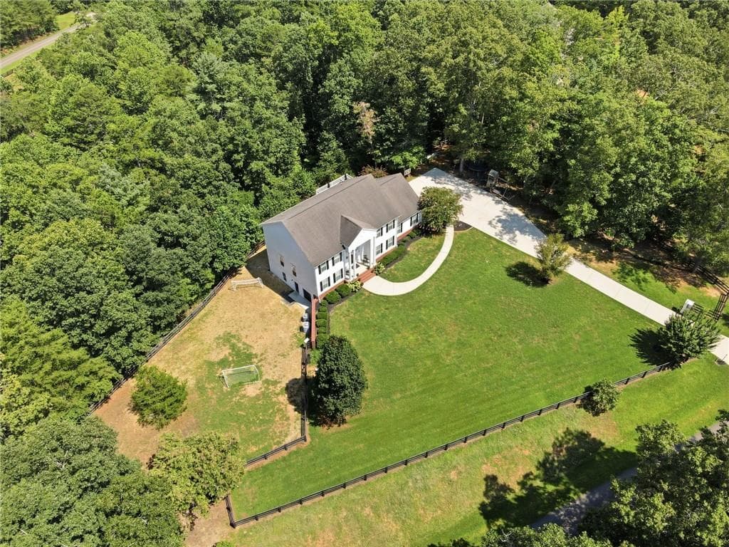 5 bedroom, 4 bathroom, 3,328 sq ft single family residence for sale at 171 Hat Creek Ridge, Dawsonville, GA 30534 — photo 2
